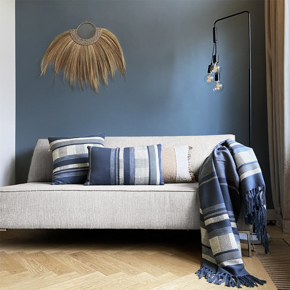Malagoon cushion - midnight blue textured - 35x60cm