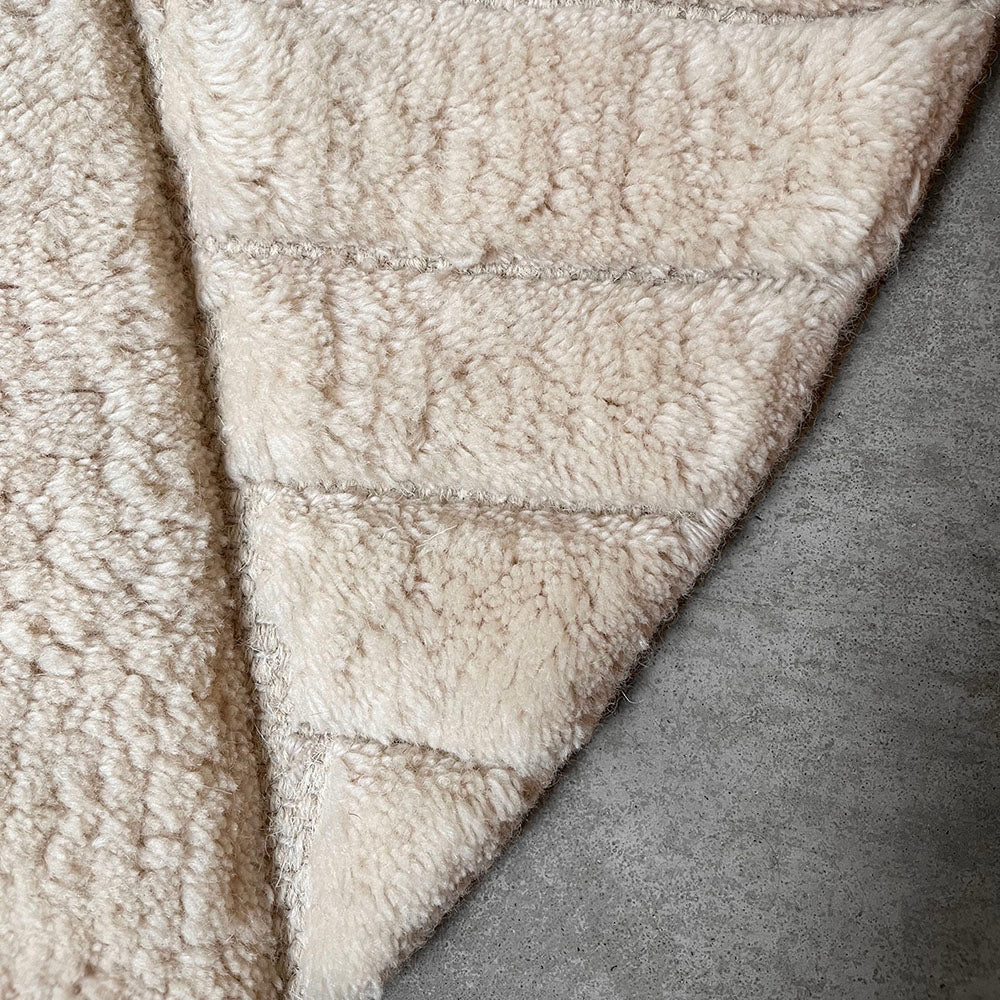 Malagoon rug Oval Funky - cream white - 157x238cm 100% wool