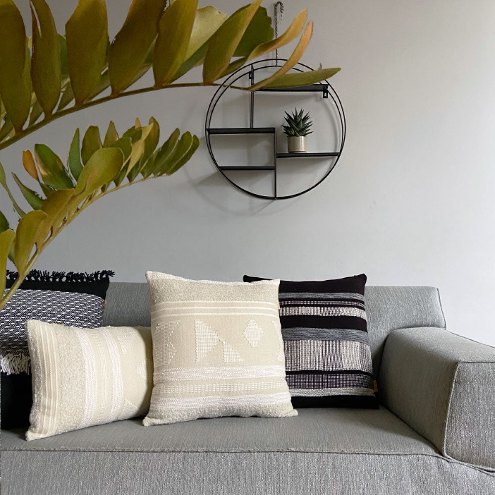 Malagoon Crafty cushion - white - 35x60cm