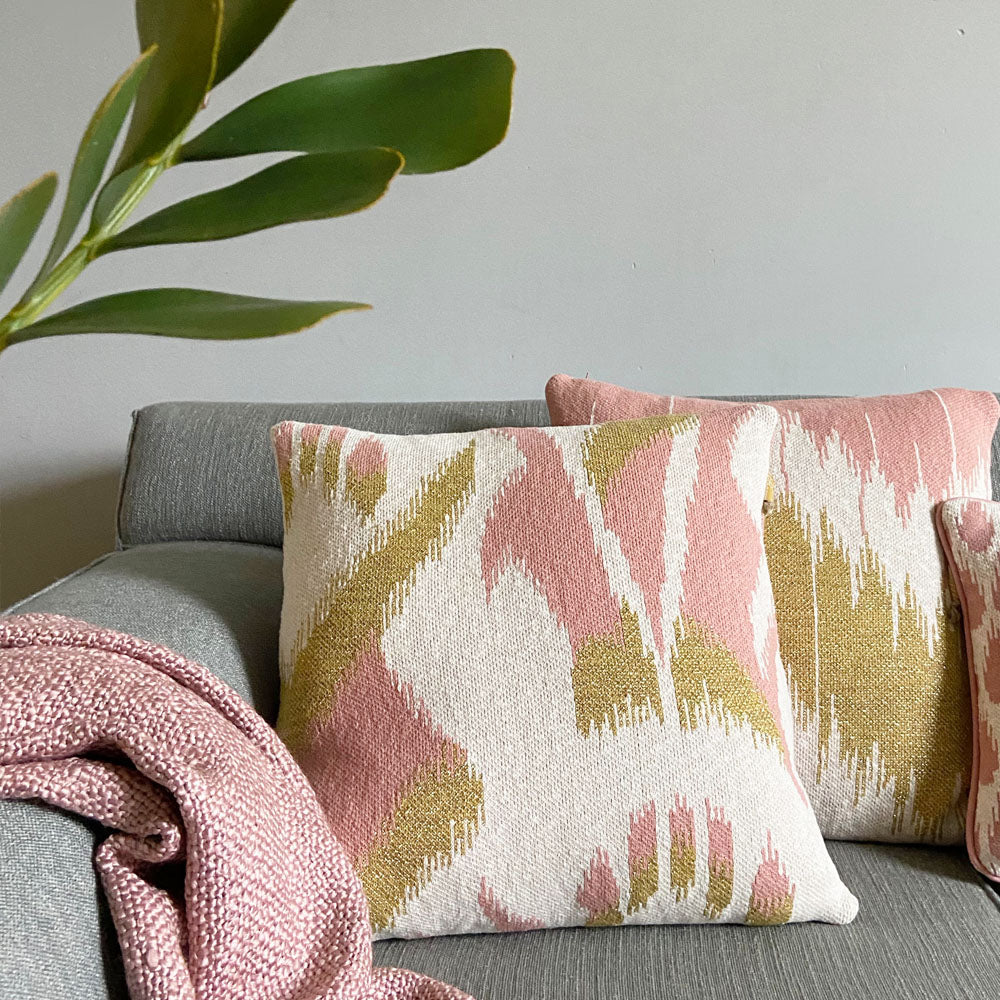 Malagoon cushion Ikat - pink - 50x50cm 100% organic cotton