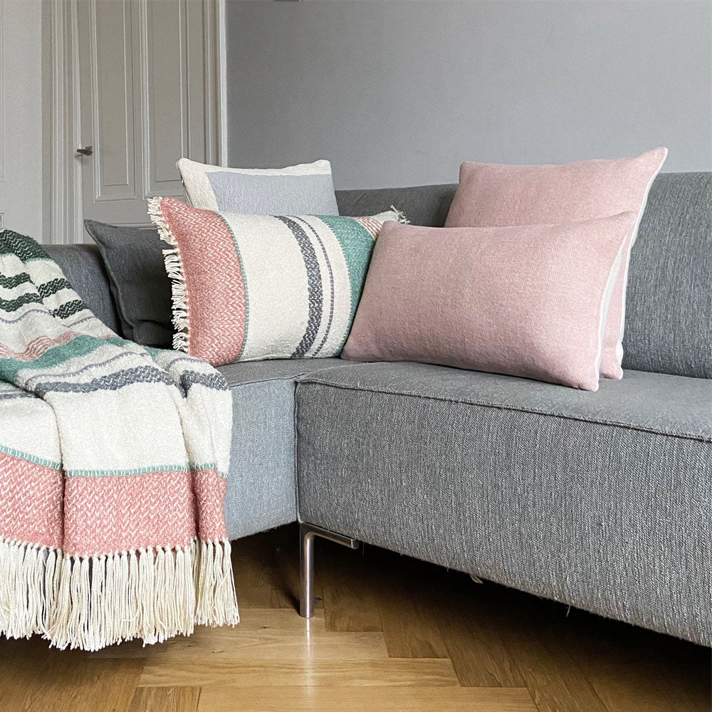 Malagoon throw - pastel multicolor bouclé - 125x150cm